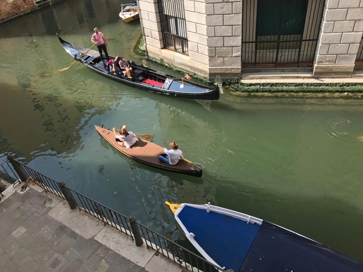 Bed and breakfast Al Teatro With Canal View Venecia