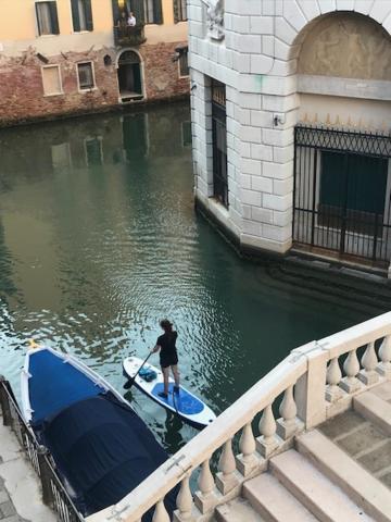 Bed and breakfast Al Teatro With Canal View *